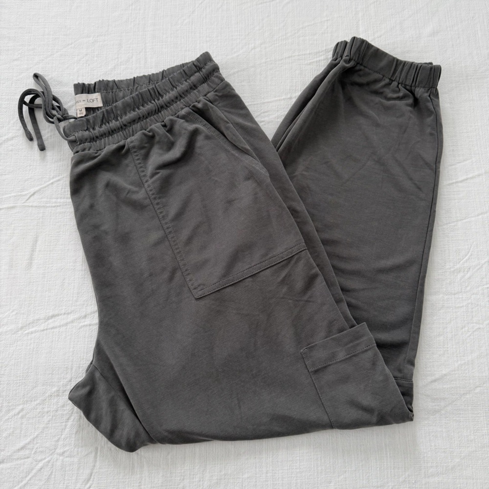 Lou & Grey Charcoal Gray Jogger Pants